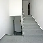 Ivan 公寓 *