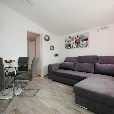 Daire Ivan Kaštel Sućurac